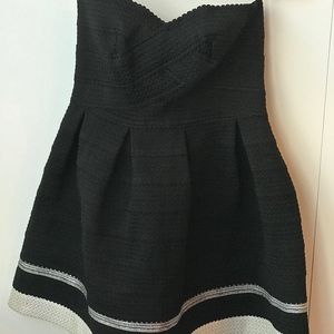 STRAPLESS BODYCON BANDAGE FIT & FLARE DRESS, M